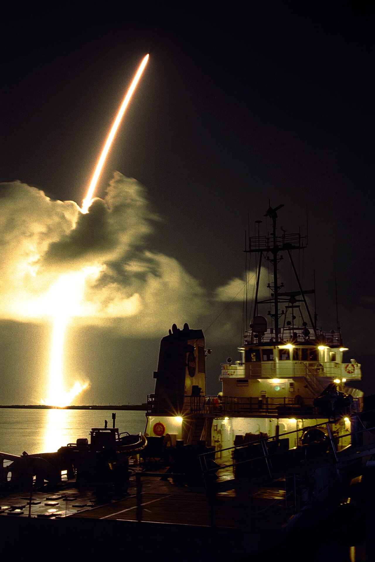 Lease Packet Launches Managed OpenClaw Hosting from Dubai, Giving UAE Businesses a Fast Track to Deploy Self-Hosted AI Assistants — Titan IV with Cassini-Huygens launches with Liberty Star vessel in foreground